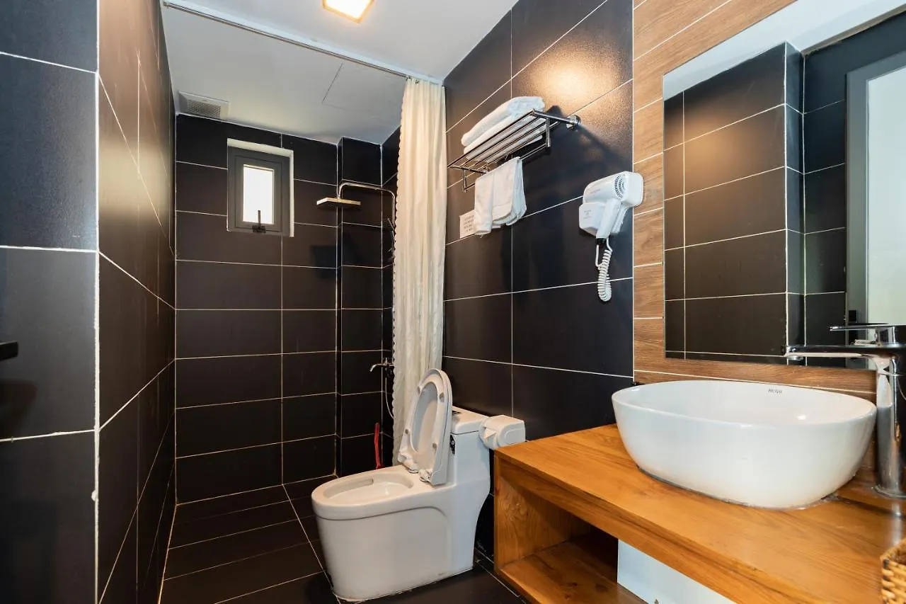 Smeraldo Hotel & Apartment Da Nang 4*,